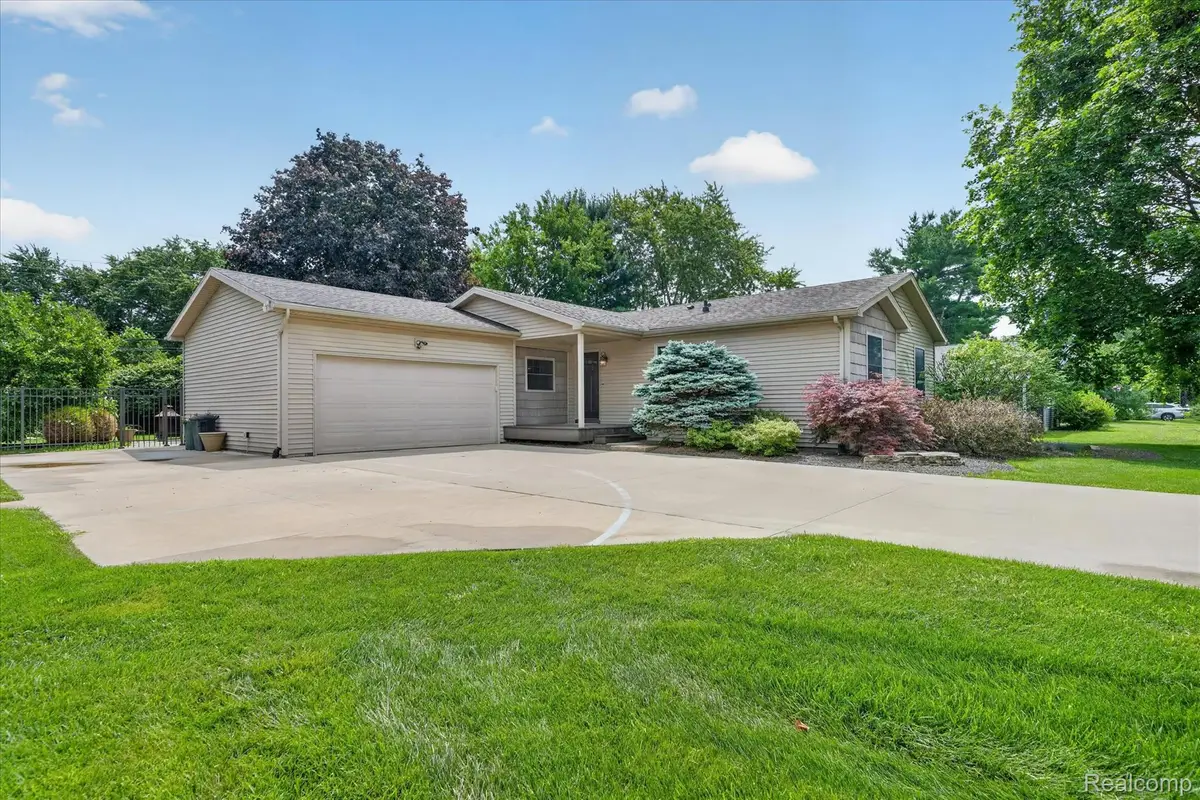 6409 Hollyhock Trail, Brighton, MI 48116 - #1