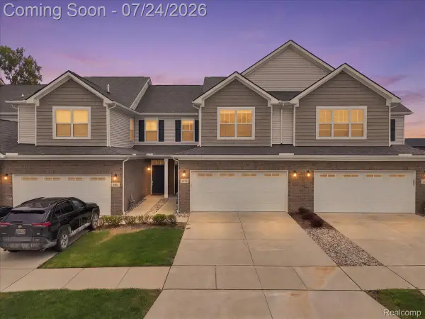 8678 Pioneer Street #9, Washington, MI 48094