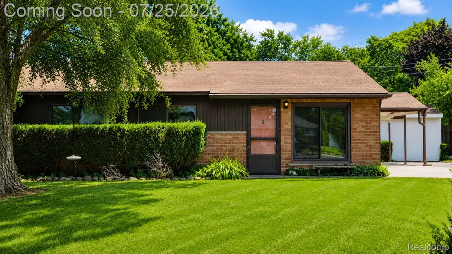5783 Cambrook Lane, Waterford, MI 48329 - #2