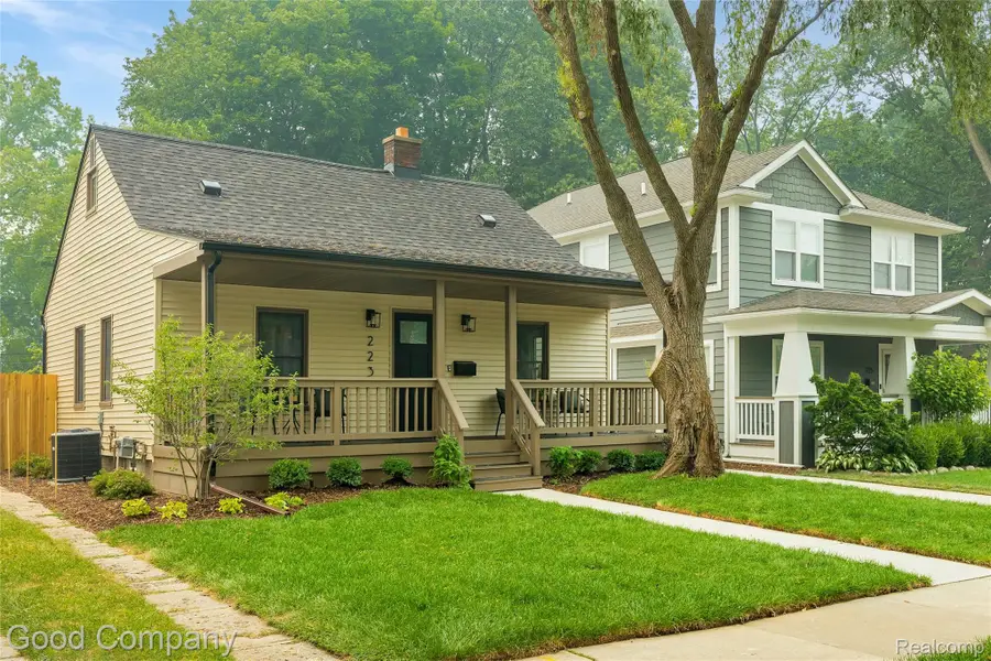 223 N Alexander Avenue, Royal Oak, MI 48067 - #2