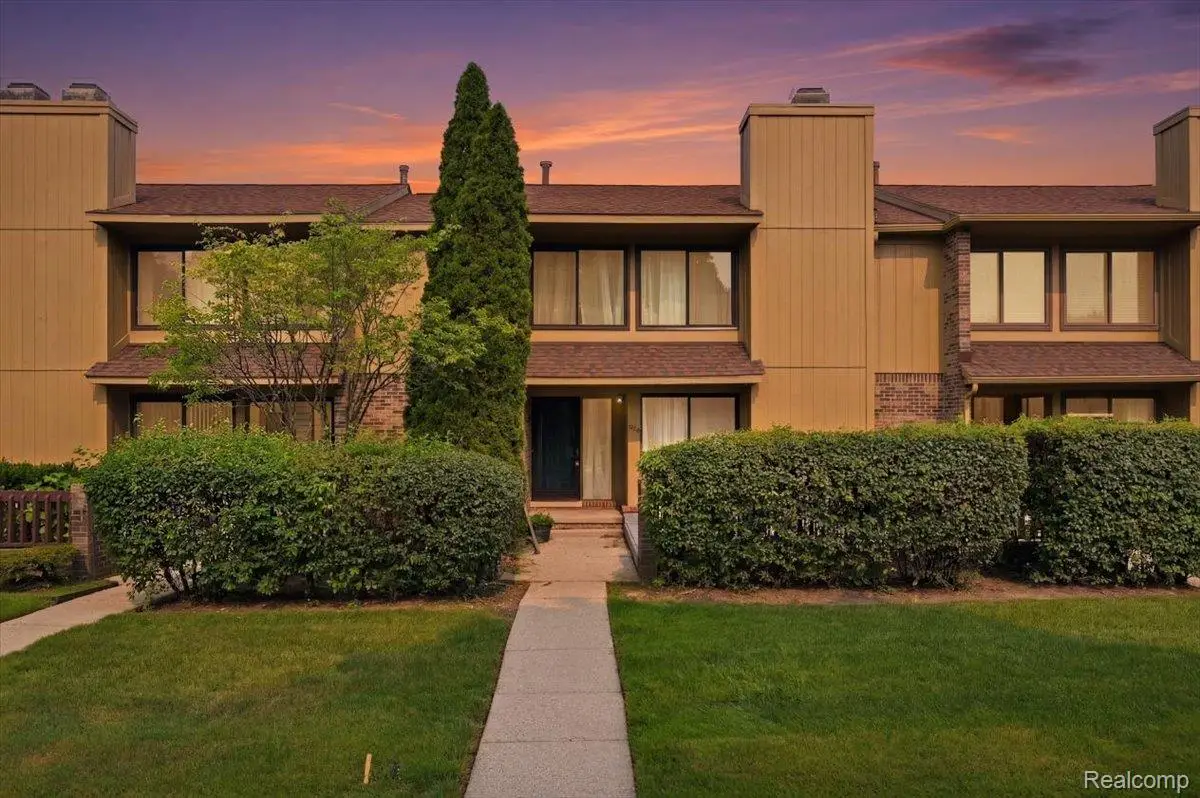1820 S Hill Boulevard, Bloomfield Hills, MI 48304 - #1