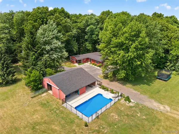 13635 Unadilla Road, Gregory, MI 48137