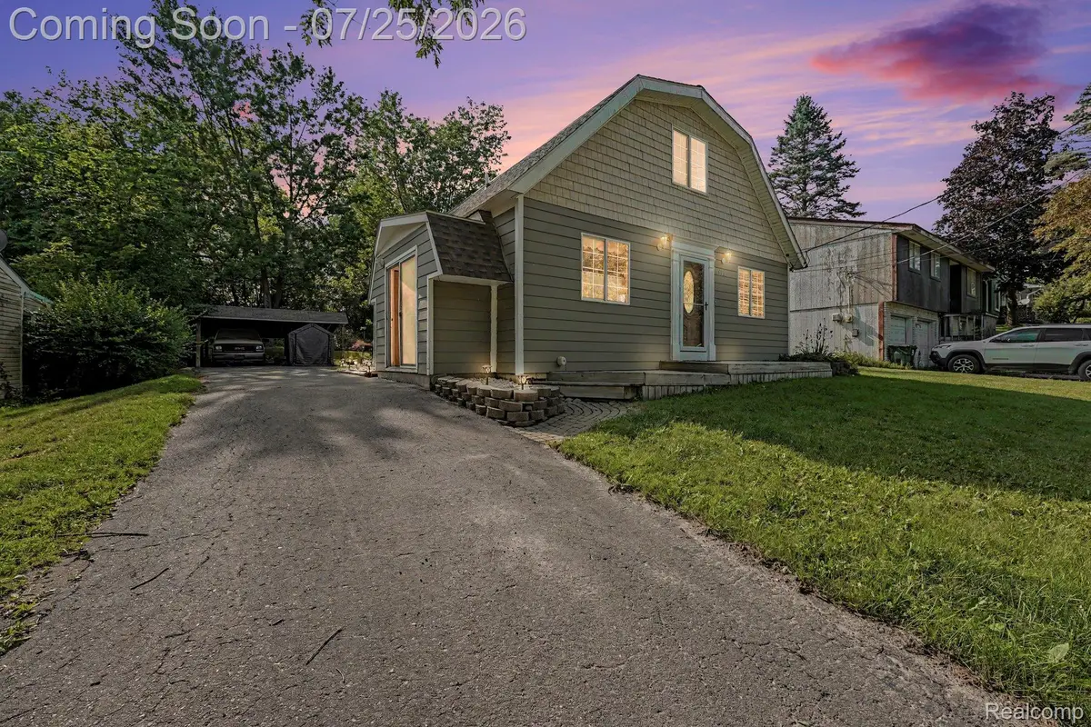 815 N Conklin Road, Orion, MI 48362 - #1