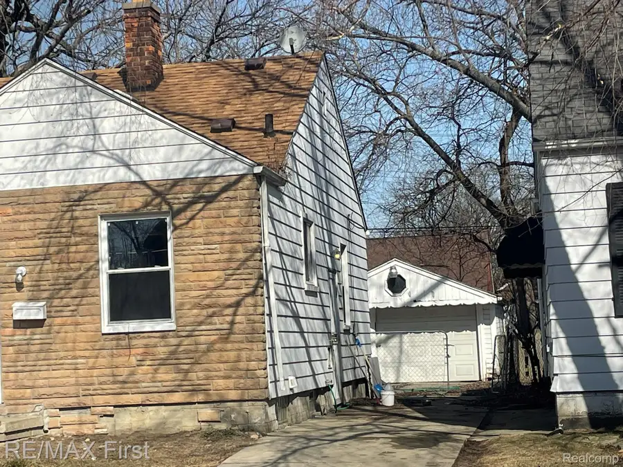 8810 Farmbrook Street, Detroit, MI 48224 - #3