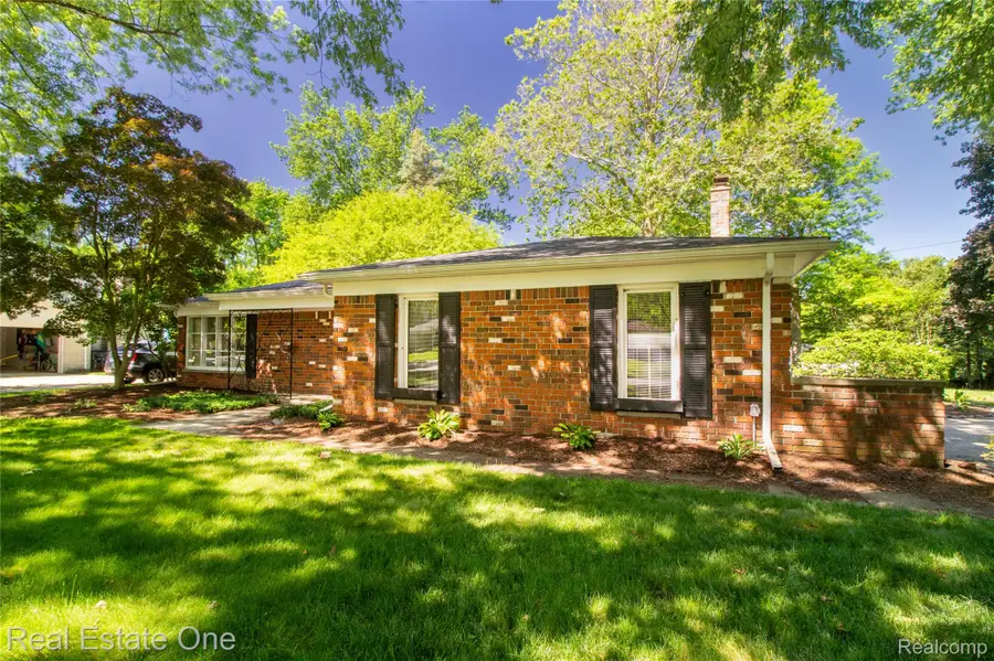 4243 Frostwood Court, Troy, MI 48098 - #2