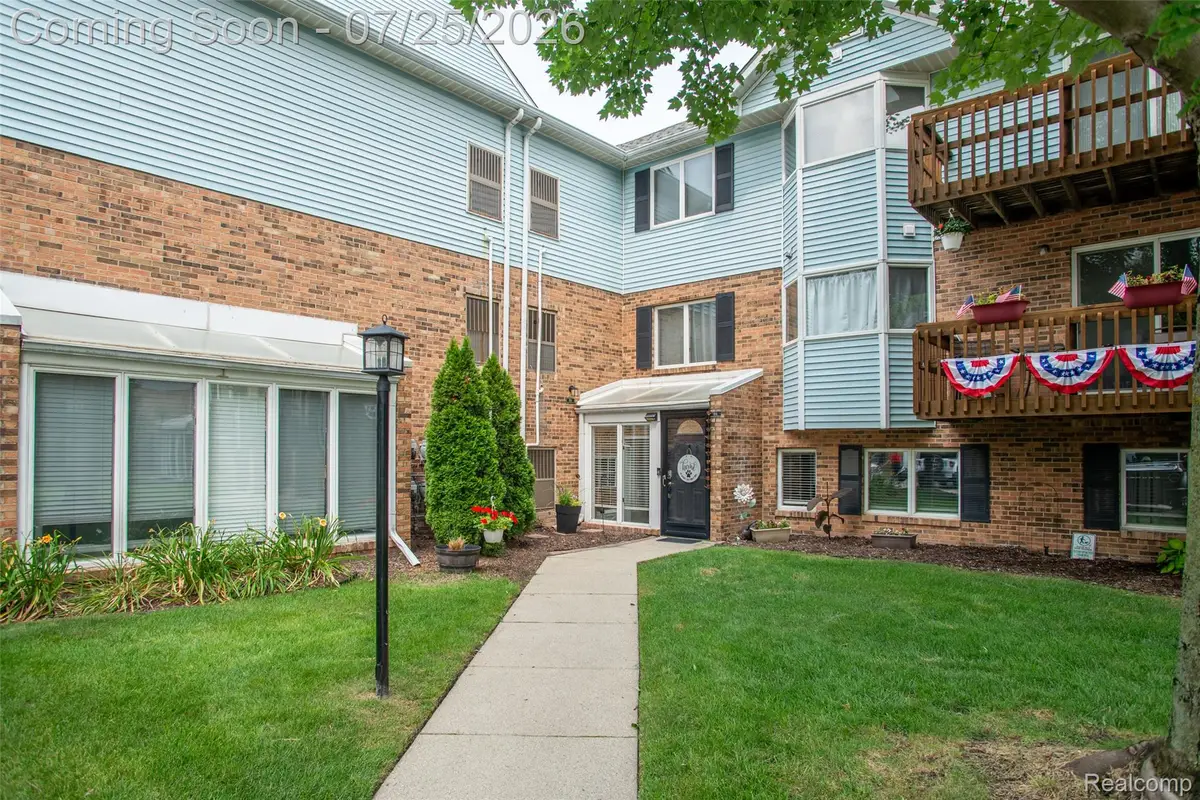 184 Pinewood Drive, Plymouth, MI 48170 - #1