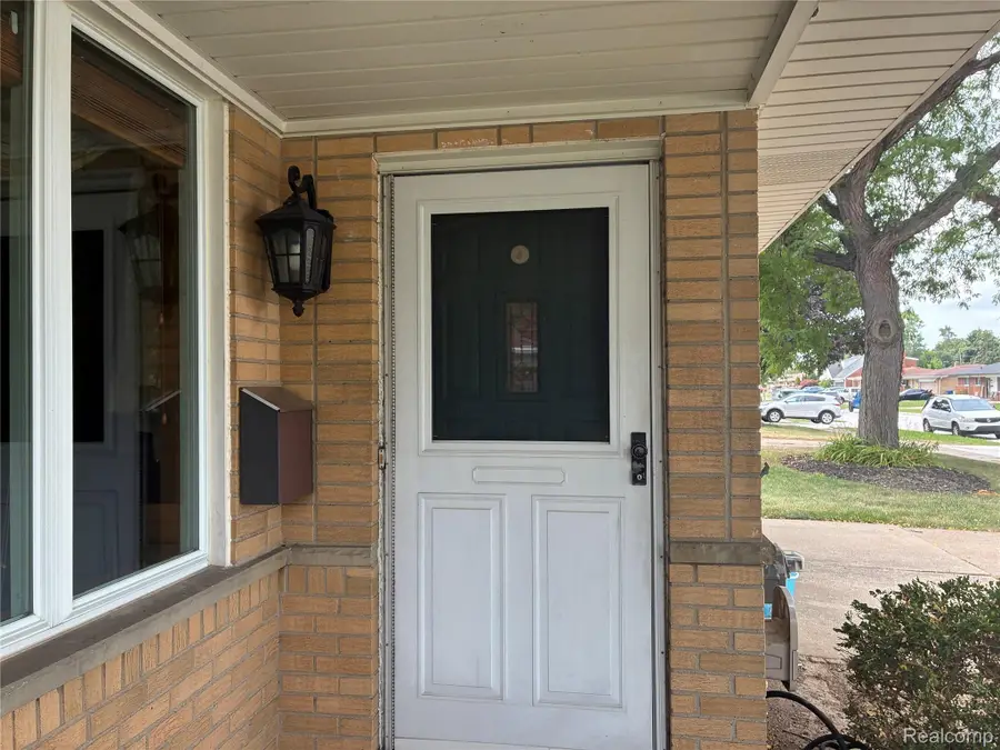 26644 Marilyn Avenue, Warren, MI 48089 - #3