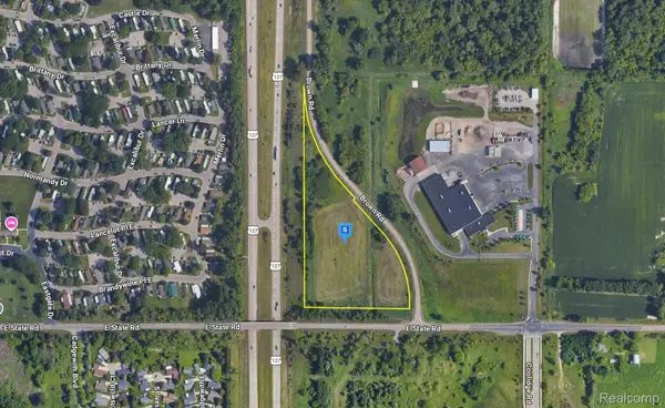 2225 E State Road, Lansing, MI 48906