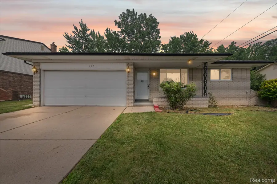 4051 Dickson Drive, Sterling Heights, MI 48310 - #3