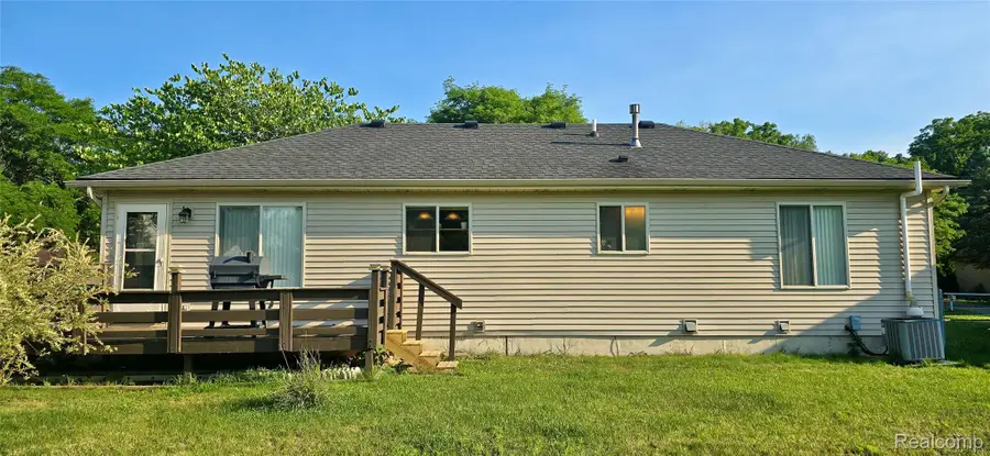 977 Town Trail, Pinckney, MI 48169 - #2