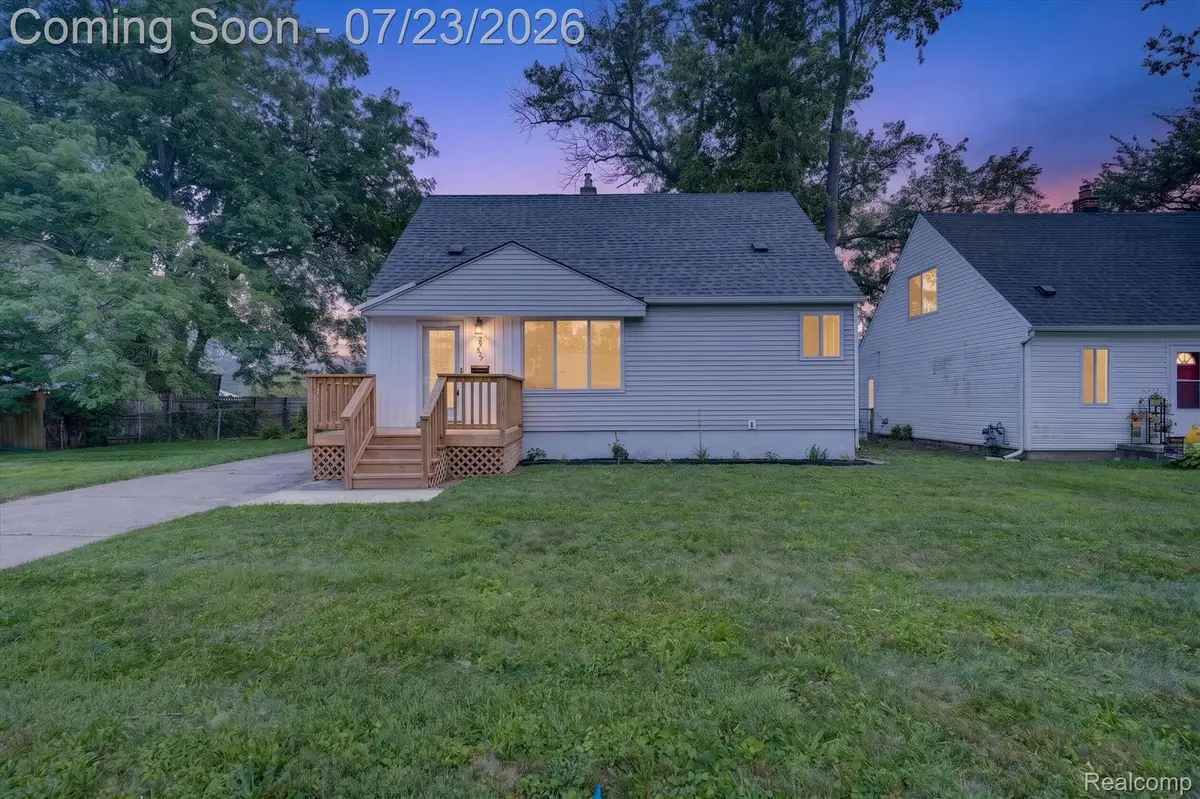 29527 James Street, Garden City, MI 48135 - #1