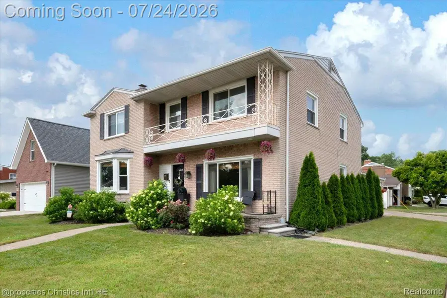 24600 Manistee Street, Oak Park, MI 48237 - #3
