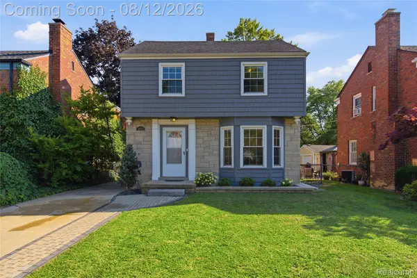 2073 Van Antwerp Street, GrossePointeWoods, MI 48236
