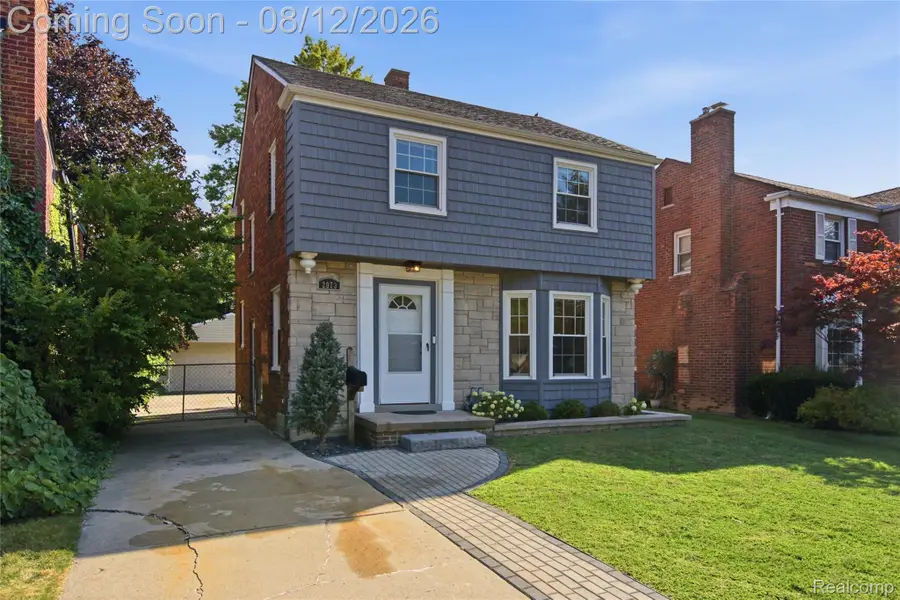 2073 Van Antwerp Street, Grosse Pointe Woods, MI 48236 - #2