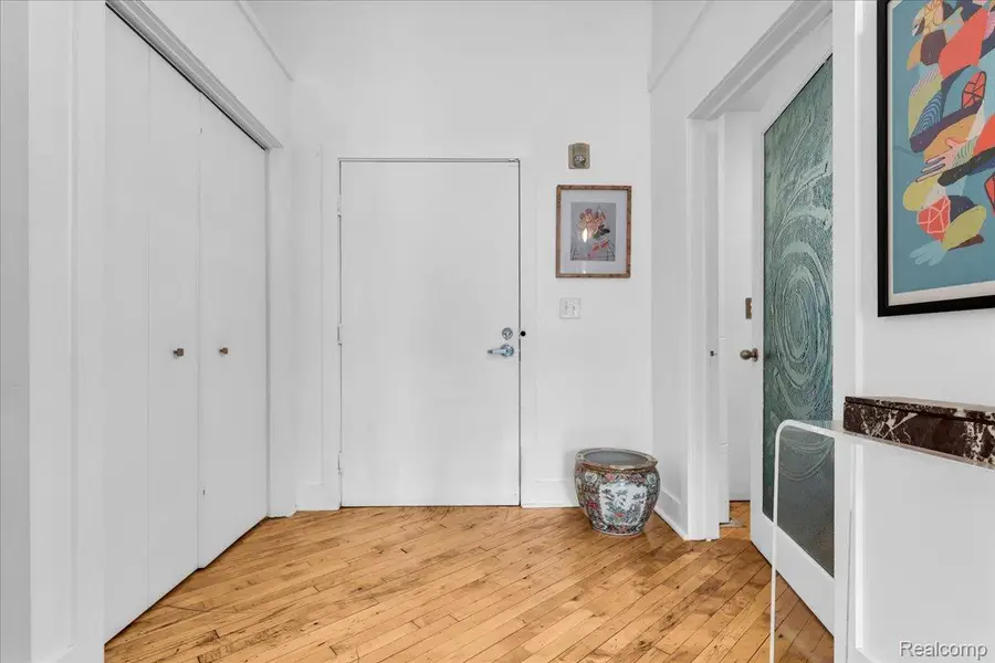 2843 E Grand Boulevard #12, Detroit, MI 48211 - #2