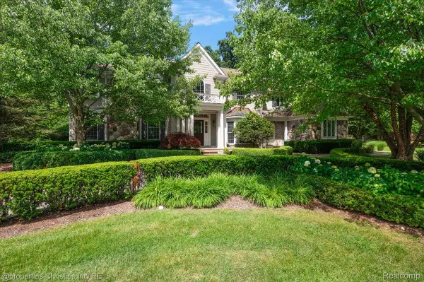 937 Mitchell Court, BloomfieldHills, MI 48304