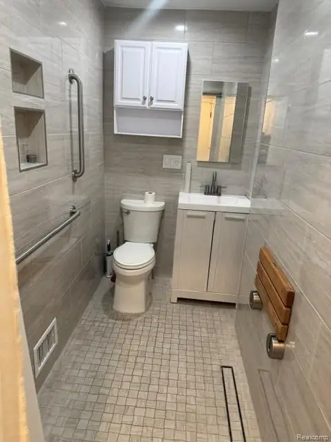 2555 Judy Lane, Utica, MI 48316 - #3