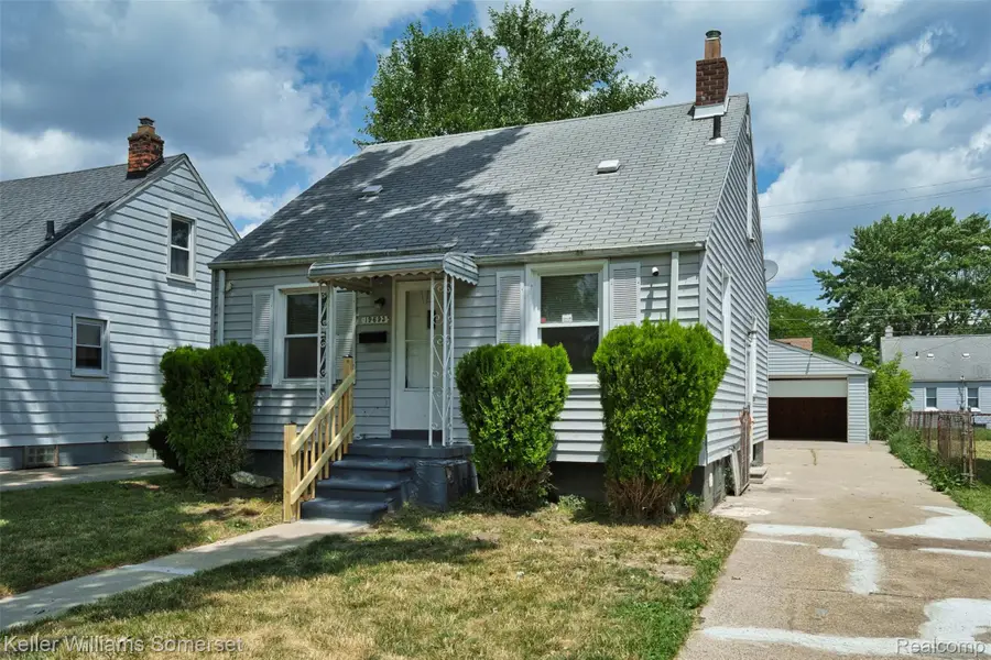 19693 Elkhart Street, Harper Woods, MI 48225 - #2