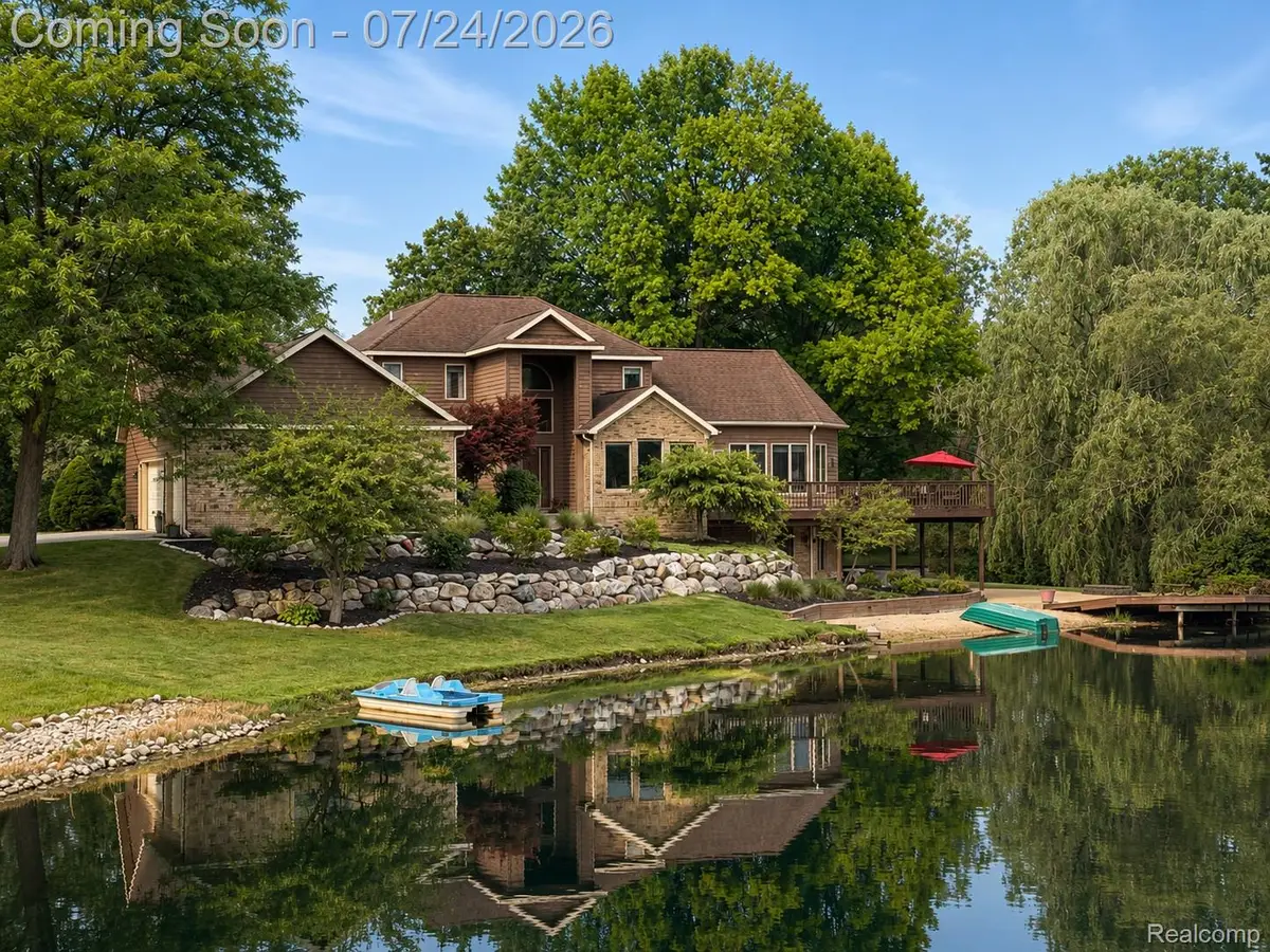 2547 S Shore Drive, Flushing, MI 48433 - #1