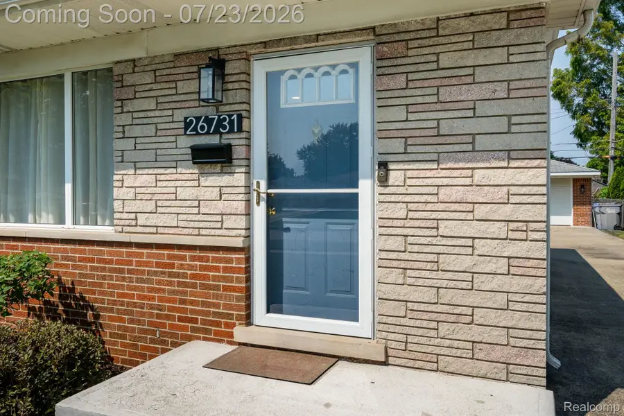 26731 Kelsey Drive, Warren, MI 48091 - #2