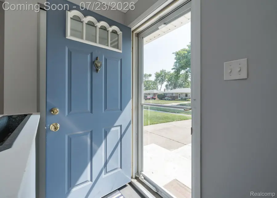 26731 Kelsey Drive, Warren, MI 48091 - #3