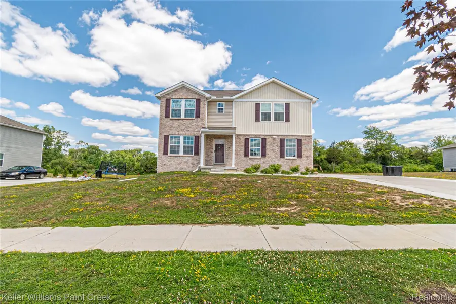 8353 North Oaks Court, Grand Blanc, MI 48439 - #2