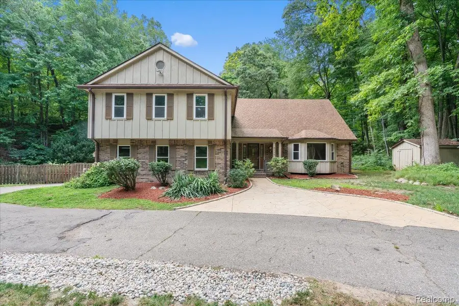 8115 Kiowa Trail, Pinckney, MI 48169 - #2