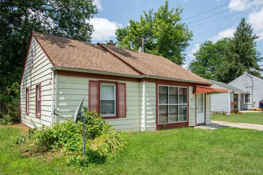 22191 Condon Street, Oak Park, MI 48237 - #2