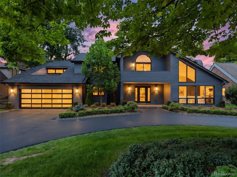 3228 Pine Lake Road, West Bloomfield, MI 48324 - #3