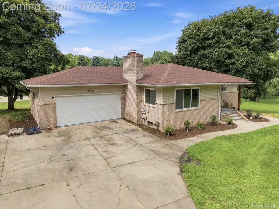 4700 Indianwood Court, Clarkston, MI 48348 - #3