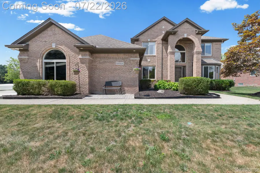 55513 Caesars Drive, Utica, MI 48315 - #2
