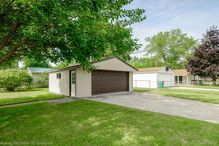 15538 Woodmont Street, Romulus, MI 48174 - #2