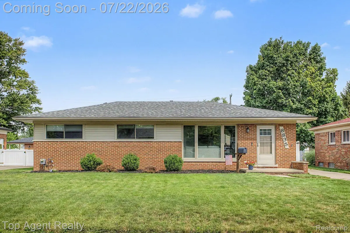 8835 Birkhill Drive, Sterling Heights, MI 48314 - #1