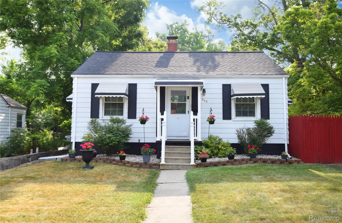 949 Barney Avenue, Flint, MI 48503 - #1