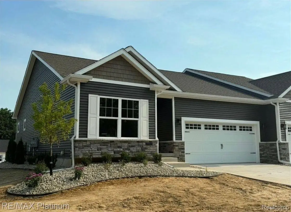 850 Oakwood Circle #41, Fenton, MI 48430 - #1