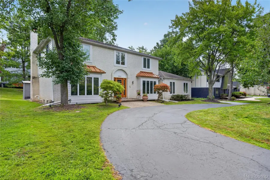 5369 W Bloomfield Lake Road, West Bloomfield, MI 48323 - #2