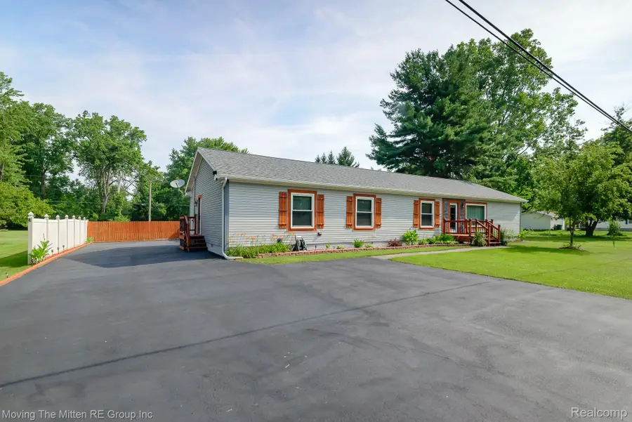 37460 Tyler Road, Romulus, MI 48174 - #3