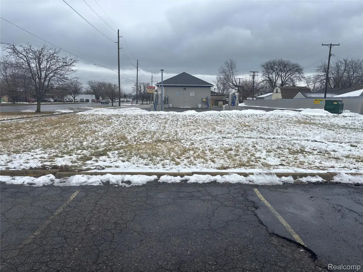 0002 Northline, Southgate, MI 48195 - #1