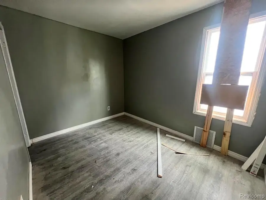12891 St Louis, Hamtramck, MI 48212 - #2