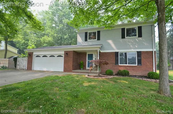 4428 Fenmore Avenue, Waterford, MI 48328