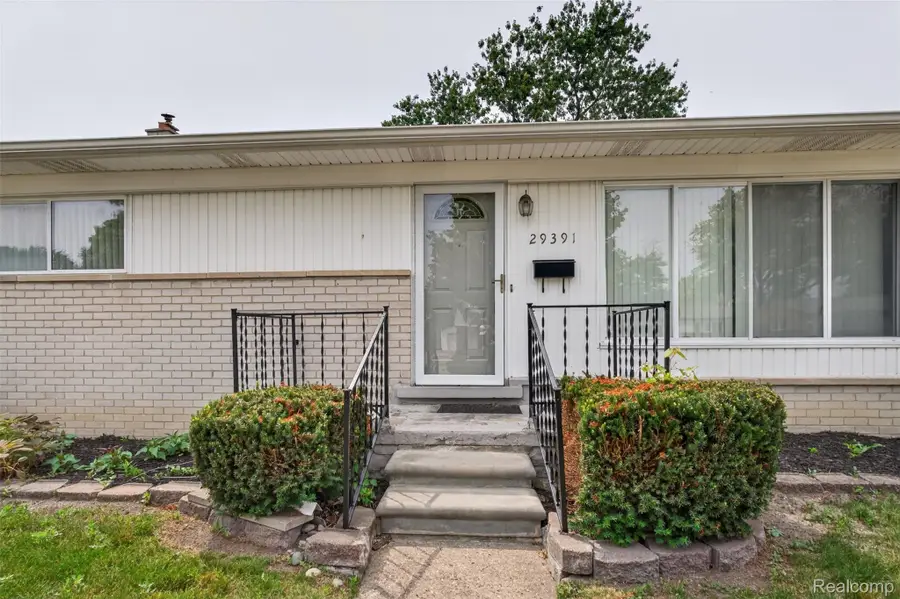 29391 Mark Avenue, Madison Heights, MI 48071 - #2