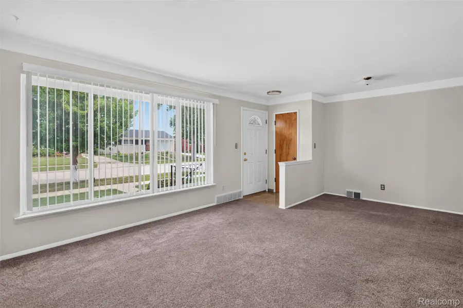 29391 Mark Avenue, Madison Heights, MI 48071 - #3