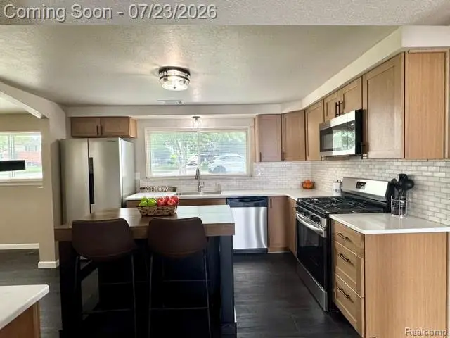 23135 Candace Drive, Rockwood, MI 48173 - #3