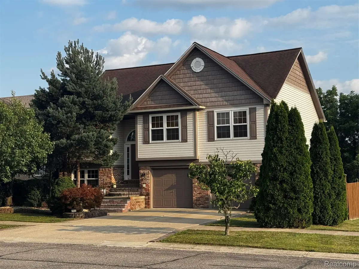 15927 Petros Drive, Rockwood, MI 48173 - #1