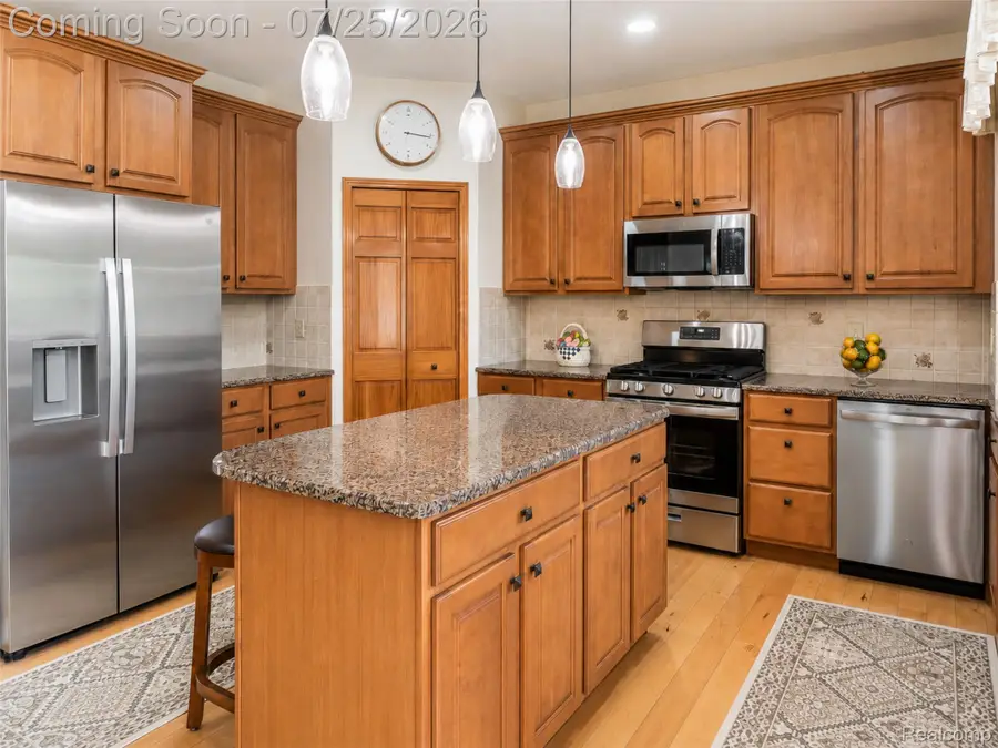 3757 Bendelow Road, Rochester Hills, MI 48307 - #3