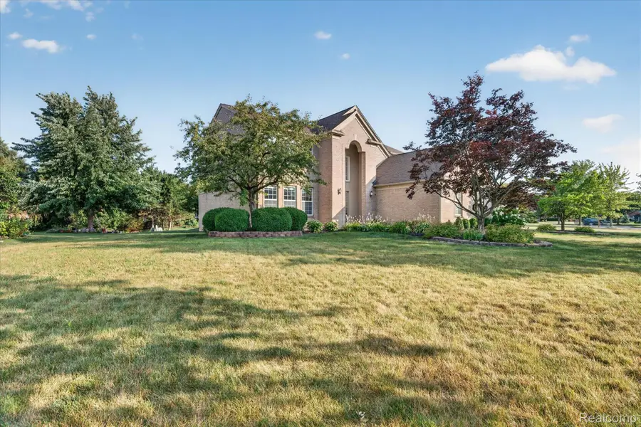 525 Springfield Drive, Canton, MI 48188 - #2
