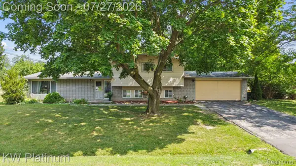 32312 W Wayburn Street, Farmington, MI 48334