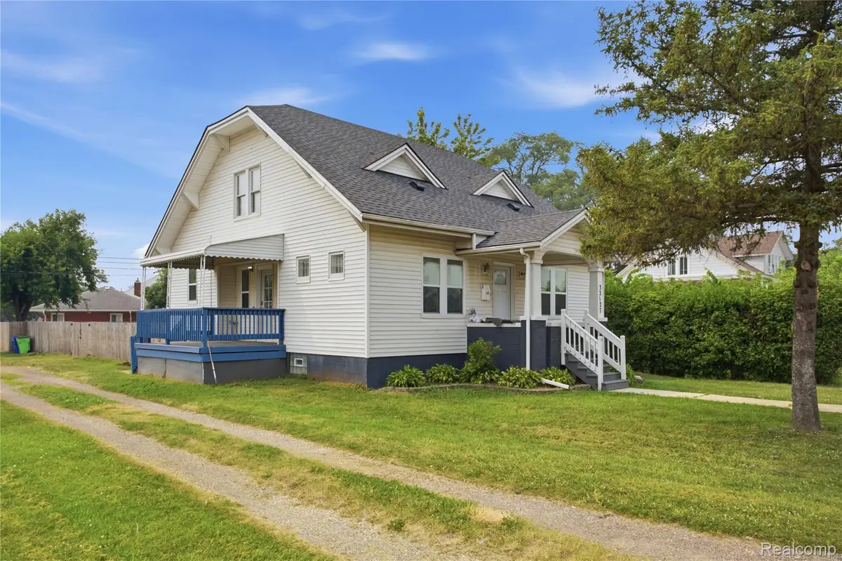 32127 Utica Road, Fraser, MI 48026 - #1