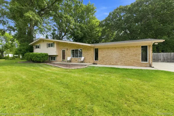 46500 Cypress Street, Utica, MI 48315