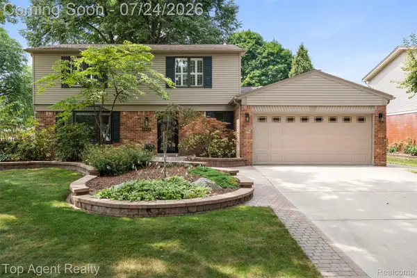 5963 Cliffside Drive, Troy, MI 48085